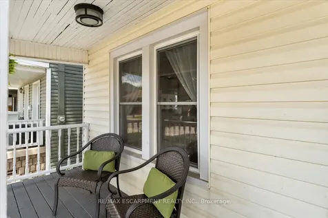 17 Craigmiller Avenue Hamilton ON L8L 3H9