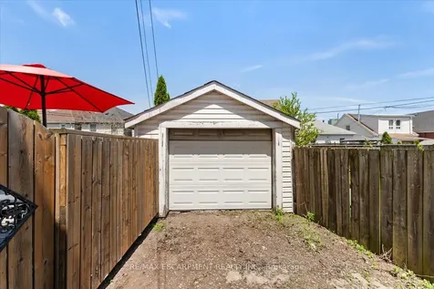 17 Craigmiller Avenue Hamilton ON L8L 3H9