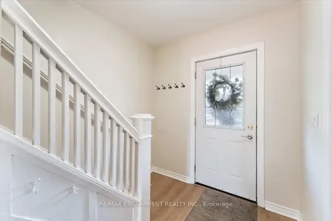 17 Craigmiller Avenue Hamilton ON L8L 3H9