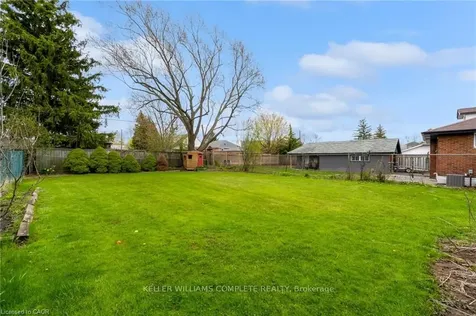 95 Dana Drive Hamilton ON L9A 3H9