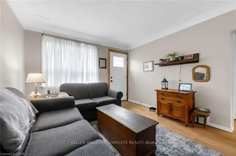 95 Dana Drive Hamilton ON L9A 3H9
