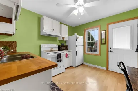 95 Dana Drive Hamilton ON L9A 3H9