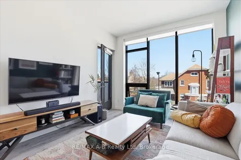690 King Street W Kitchener ON N2G 0B9