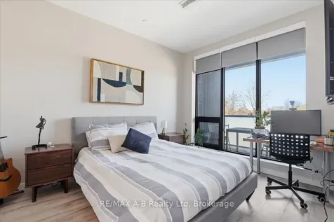 690 King Street W Kitchener ON N2G 0B9