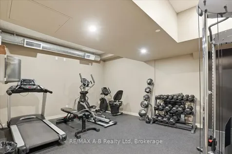 690 King Street W Kitchener ON N2G 0B9