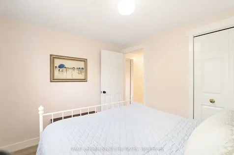 52 Walman Drive Guelph ON N1G 4G8
