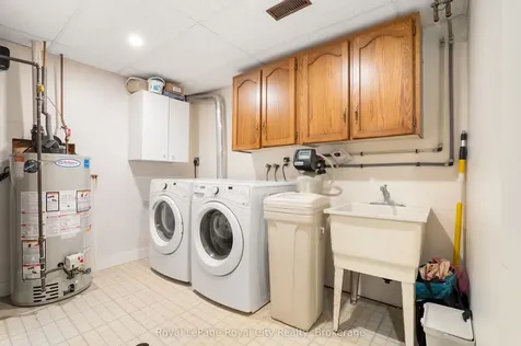 52 Walman Drive Guelph ON N1G 4G8