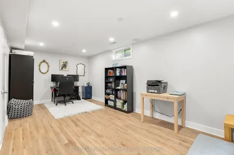 52 Walman Drive Guelph ON N1G 4G8