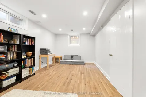 52 Walman Drive Guelph ON N1G 4G8