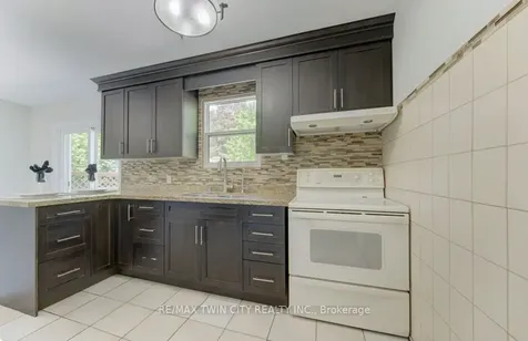 478 Wellington Street N Kitchener ON N2H 5L5