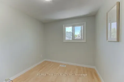 478 Wellington Street N Kitchener ON N2H 5L5