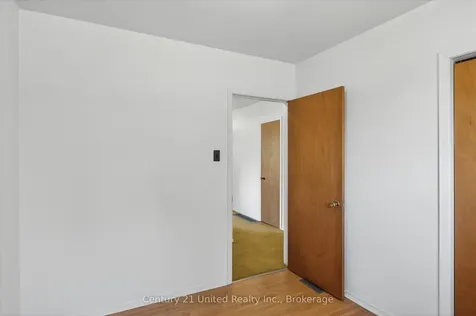 922 Wightman Avenue Peterborough ON K9J 5W7
