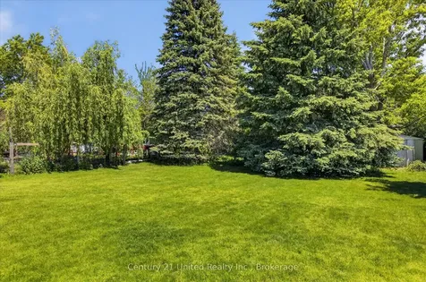 922 Wightman Avenue Peterborough ON K9J 5W7