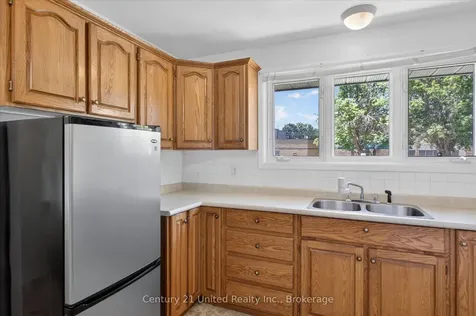 922 Wightman Avenue Peterborough ON K9J 5W7