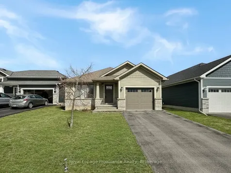 8 Tessa Boulevard Belleville ON K8N 4Z5