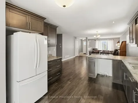 8 Tessa Boulevard Belleville ON K8N 4Z5