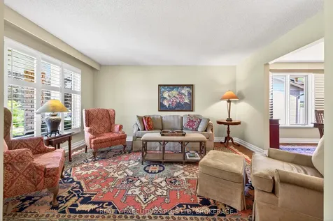 8462 Regan Drive Niagara Falls ON L2G 7P7