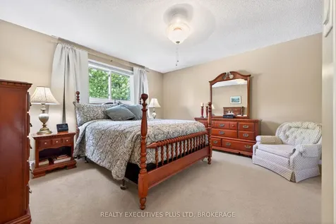 8462 Regan Drive Niagara Falls ON L2G 7P7