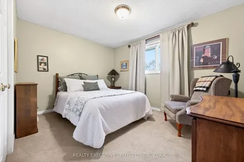 8462 Regan Drive Niagara Falls ON L2G 7P7