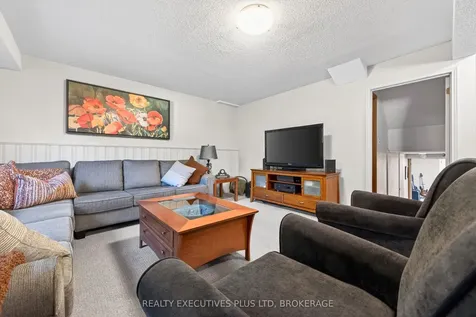 8462 Regan Drive Niagara Falls ON L2G 7P7