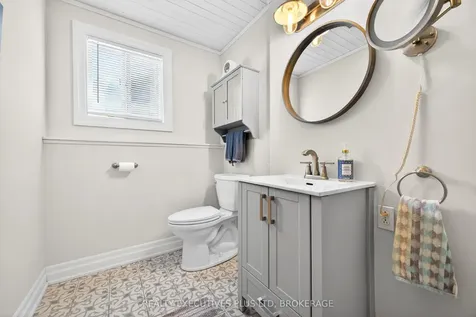 8462 Regan Drive Niagara Falls ON L2G 7P7