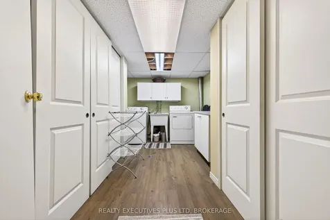 8462 Regan Drive Niagara Falls ON L2G 7P7
