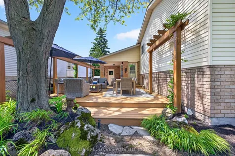 8462 Regan Drive Niagara Falls ON L2G 7P7