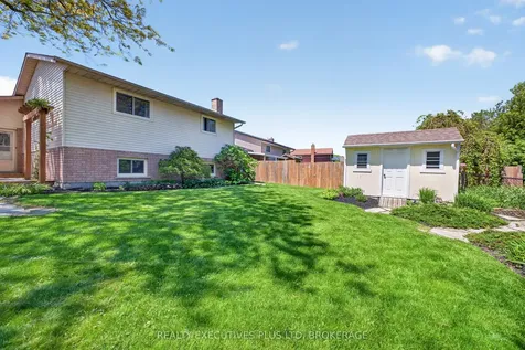 8462 Regan Drive Niagara Falls ON L2G 7P7
