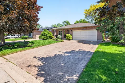 8462 Regan Drive Niagara Falls ON L2G 7P7