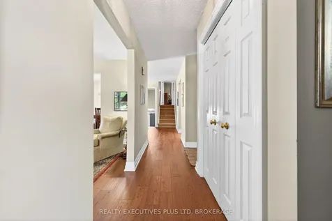 8462 Regan Drive Niagara Falls ON L2G 7P7