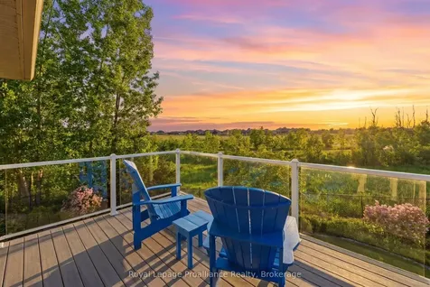 17 Hanover Court Belleville ON K8N 4Z5