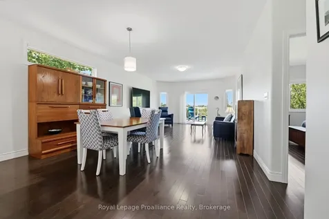 17 Hanover Court Belleville ON K8N 4Z5