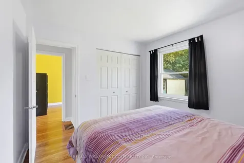764 Brucedale Avenue E Hamilton ON L8V 1R9
