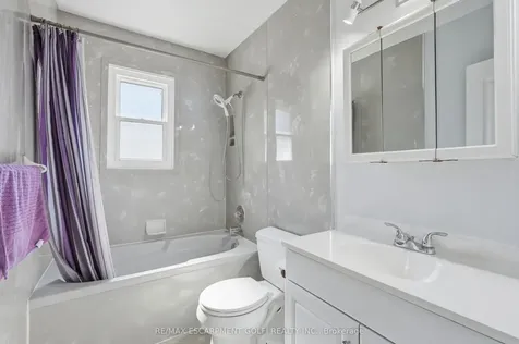 764 Brucedale Avenue E Hamilton ON L8V 1R9