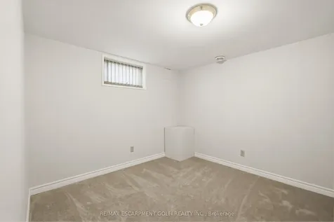 764 Brucedale Avenue E Hamilton ON L8V 1R9