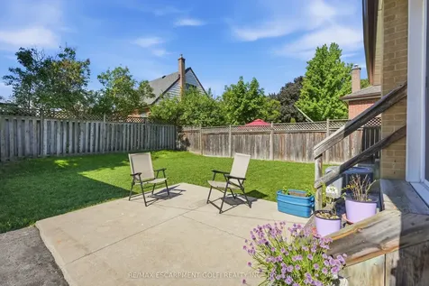 764 Brucedale Avenue E Hamilton ON L8V 1R9