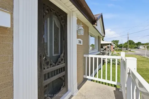 764 Brucedale Avenue E Hamilton ON L8V 1R9