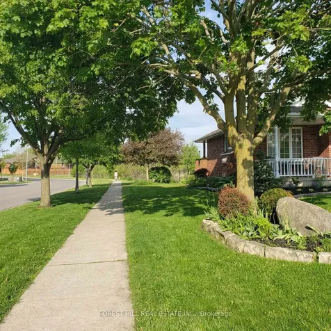 68 Blue Jay Boulevard Woodstock ON N4T 1T2