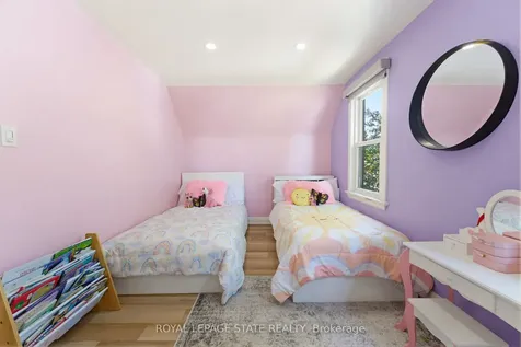 124 Campbell Avenue Hamilton ON L8H 2E9