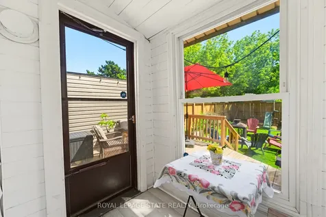 124 Campbell Avenue Hamilton ON L8H 2E9