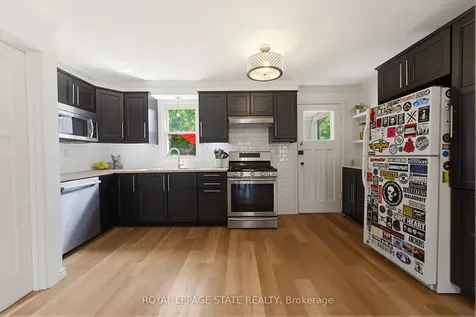 124 Campbell Avenue Hamilton ON L8H 2E9