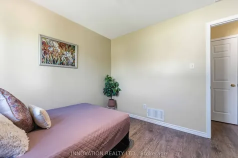 5 Harrington Court Kanata ON K2K 2S7