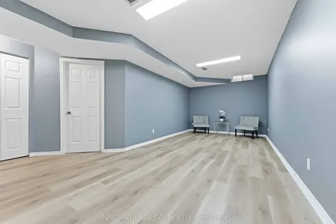 5 Harrington Court Kanata ON K2K 2S7