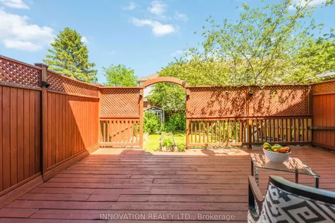 5 Harrington Court Kanata ON K2K 2S7