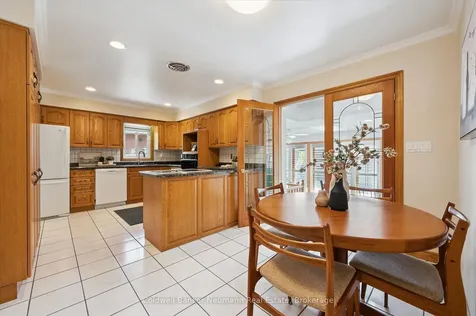 9 Ottawa Crescent Guelph ON N1E 2A4