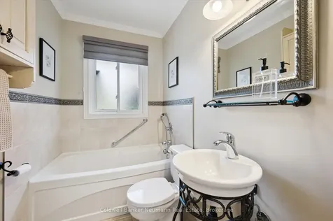 9 Ottawa Crescent Guelph ON N1E 2A4