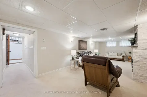 9 Ottawa Crescent Guelph ON N1E 2A4