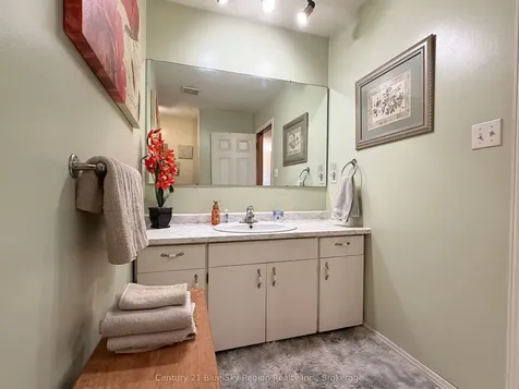 108 Dalys Road North Bay ON P1B 8G4