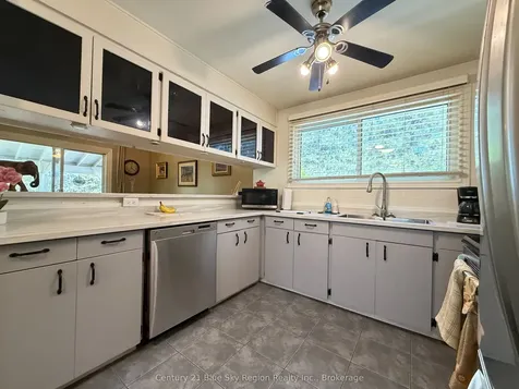 108 Dalys Road North Bay ON P1B 8G4