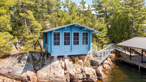 1 A906 Island The Archipelago ON P0G 1K0
